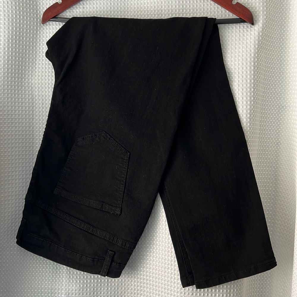 New Boohoo Blue Jeans in black size 14 in Women